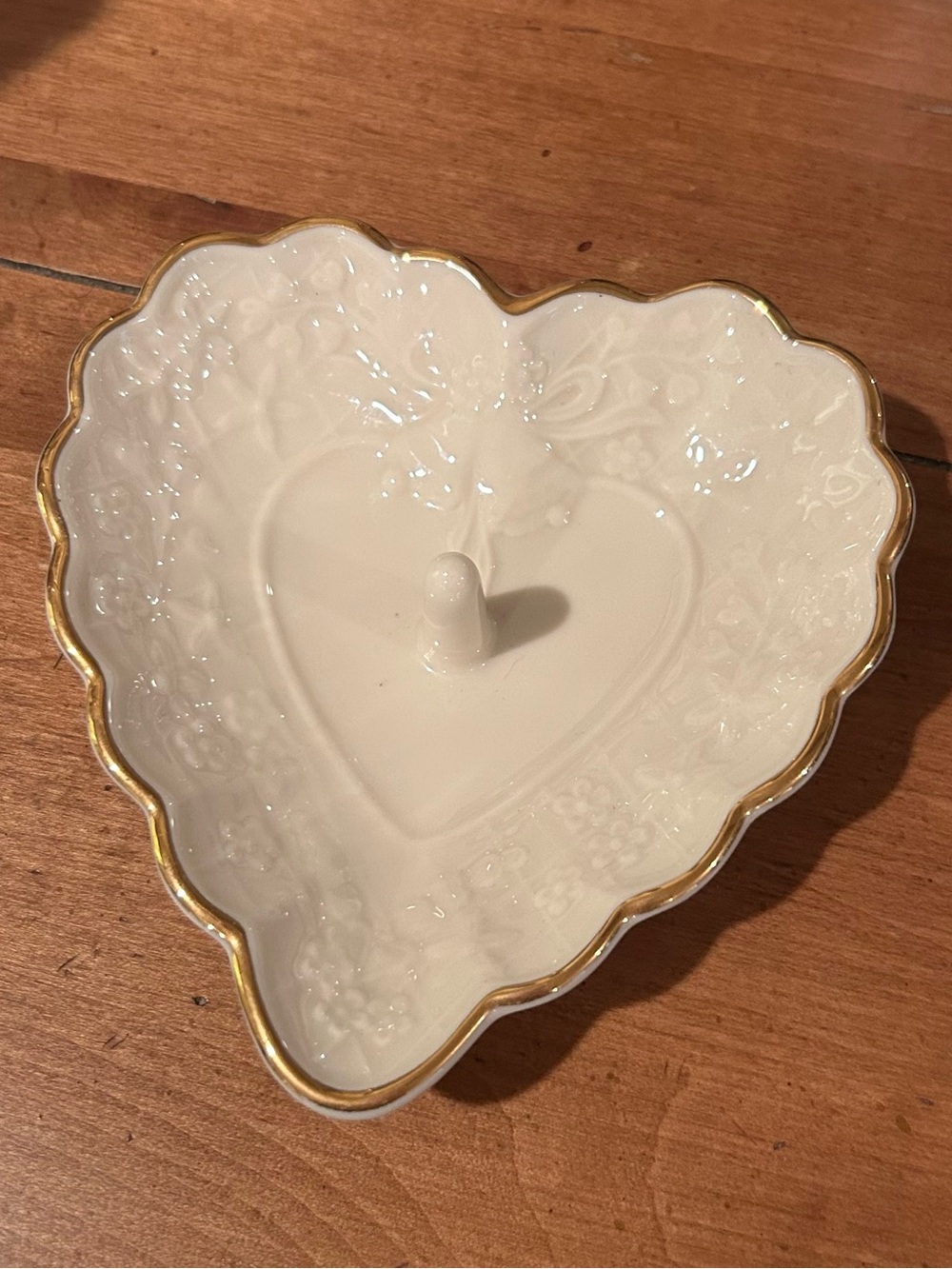 Lenox Heart-Shaped Ceramic Ring Dish with Gold Trim - Cream